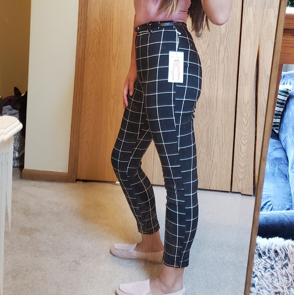 High Waisted Gridline Work Pant - Picture 4 of 7
